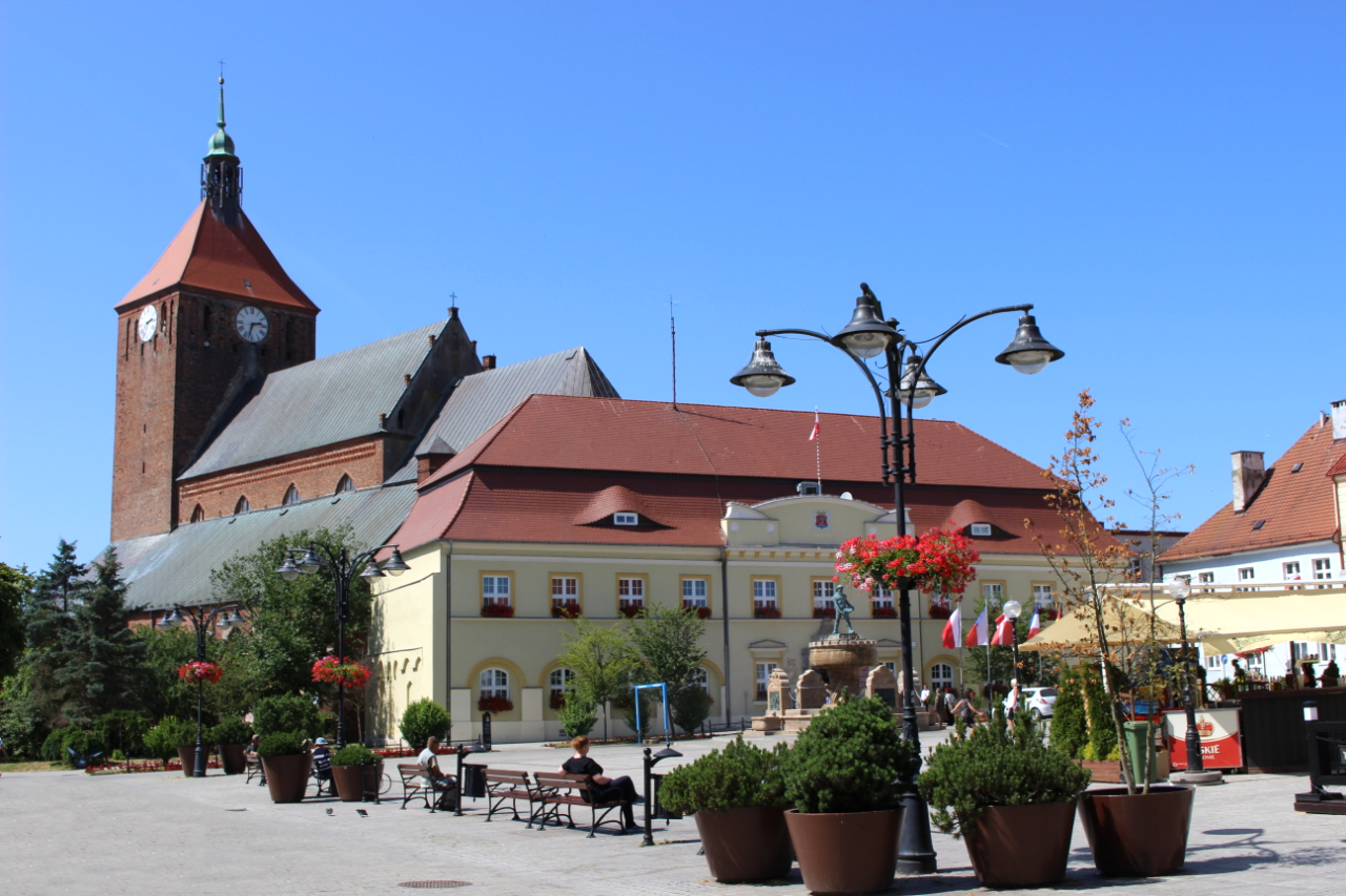 Stary Rynek w Darłowie, wakacyjny wyjazd nad morze.